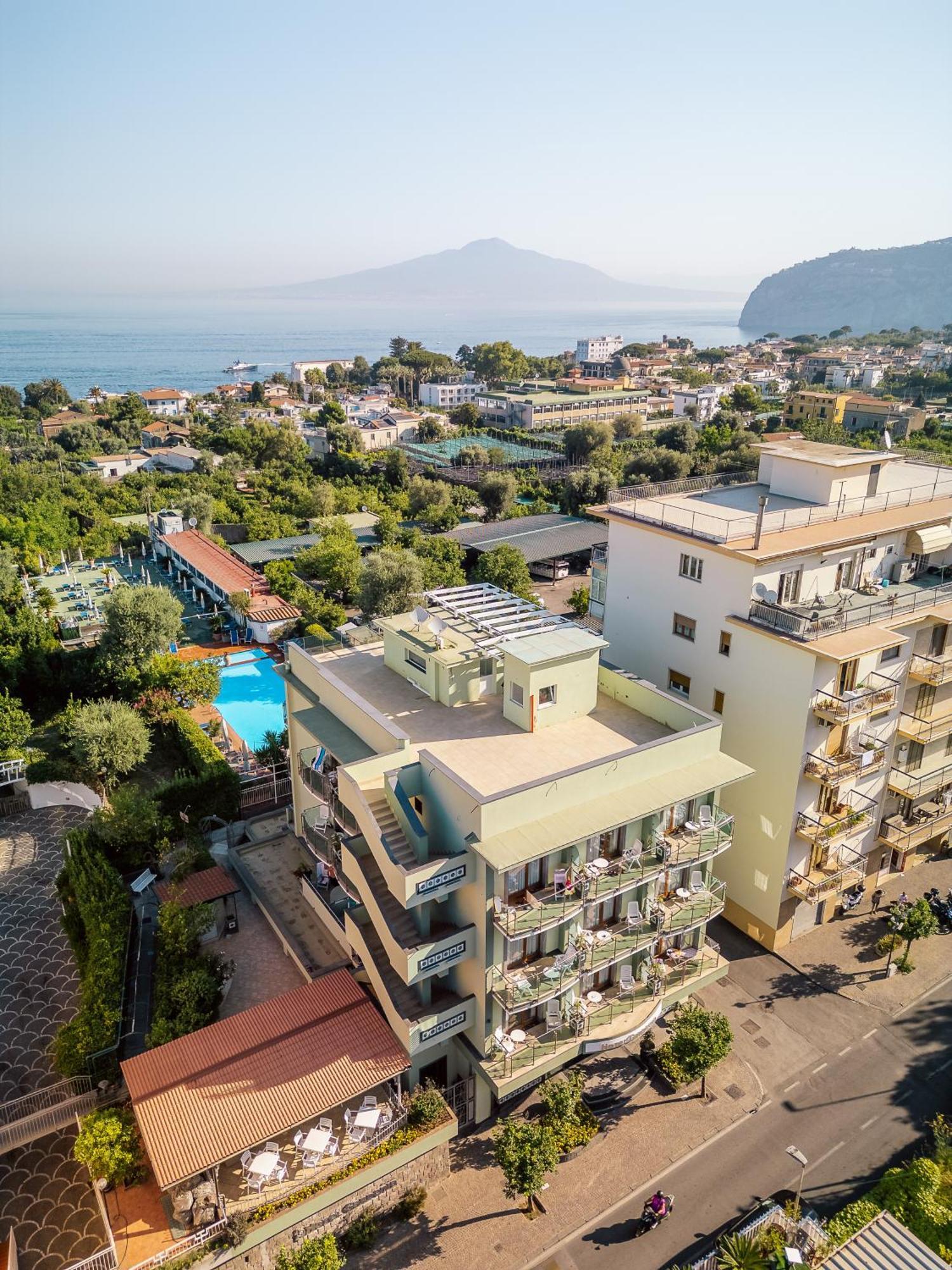 Hotel Gardenia Sorrento, Ascend Hotel Collection Esterno foto