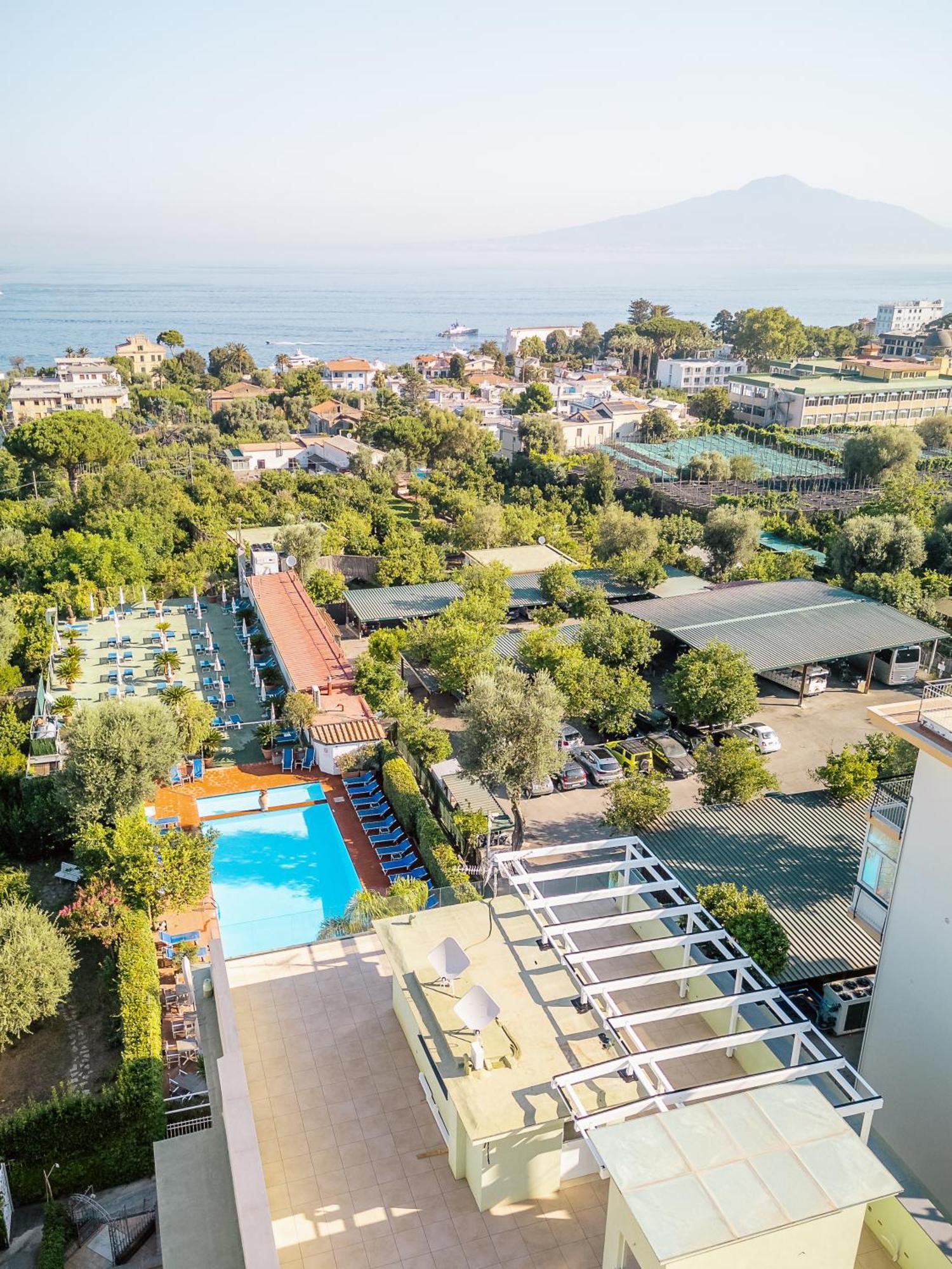 Hotel Gardenia Sorrento, Ascend Hotel Collection Esterno foto