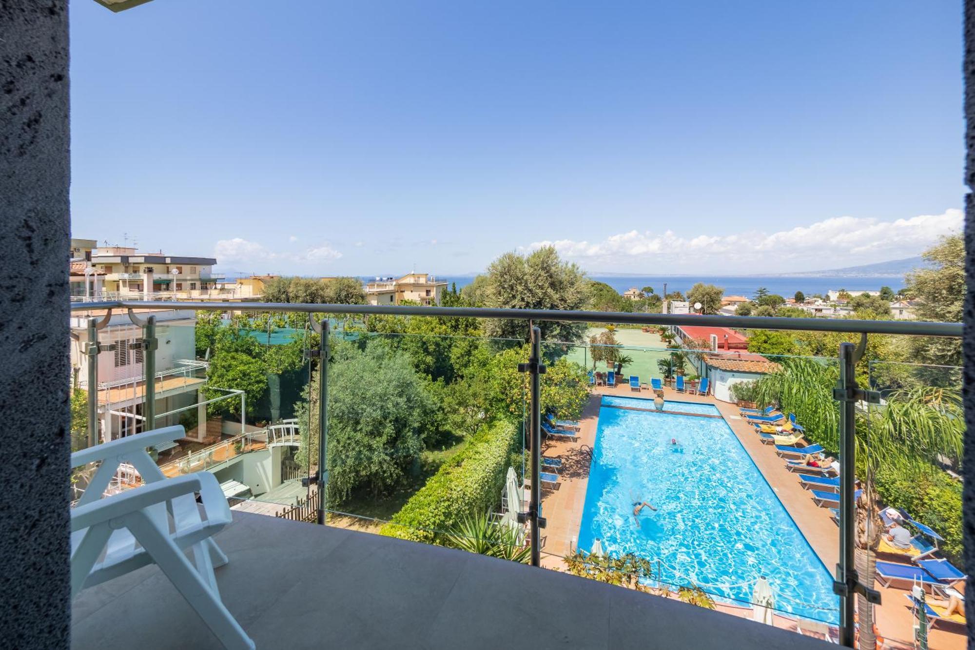 Hotel Gardenia Sorrento, Ascend Hotel Collection Esterno foto