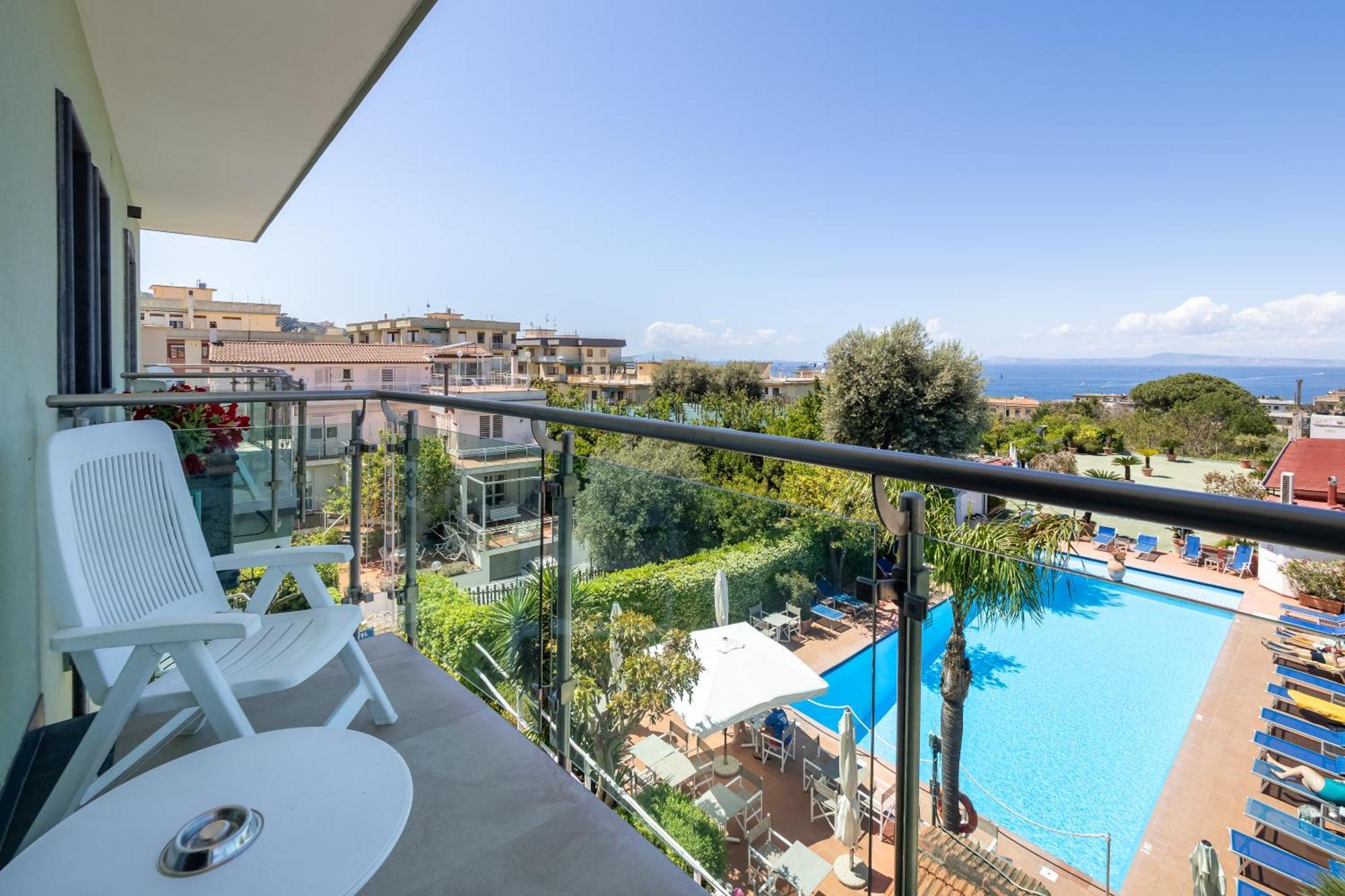 Hotel Gardenia Sorrento, Ascend Hotel Collection Esterno foto