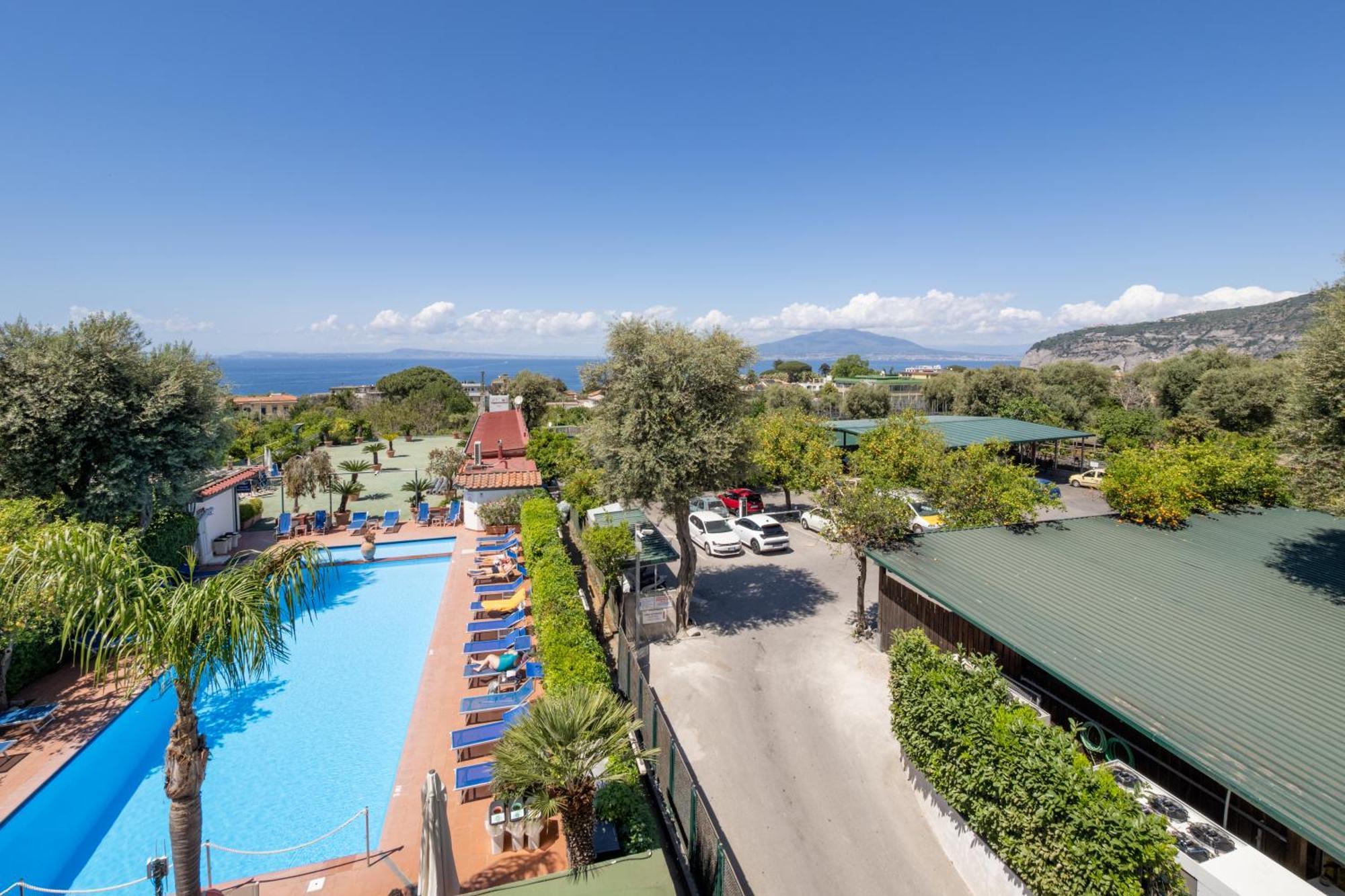 Hotel Gardenia Sorrento, Ascend Hotel Collection Esterno foto