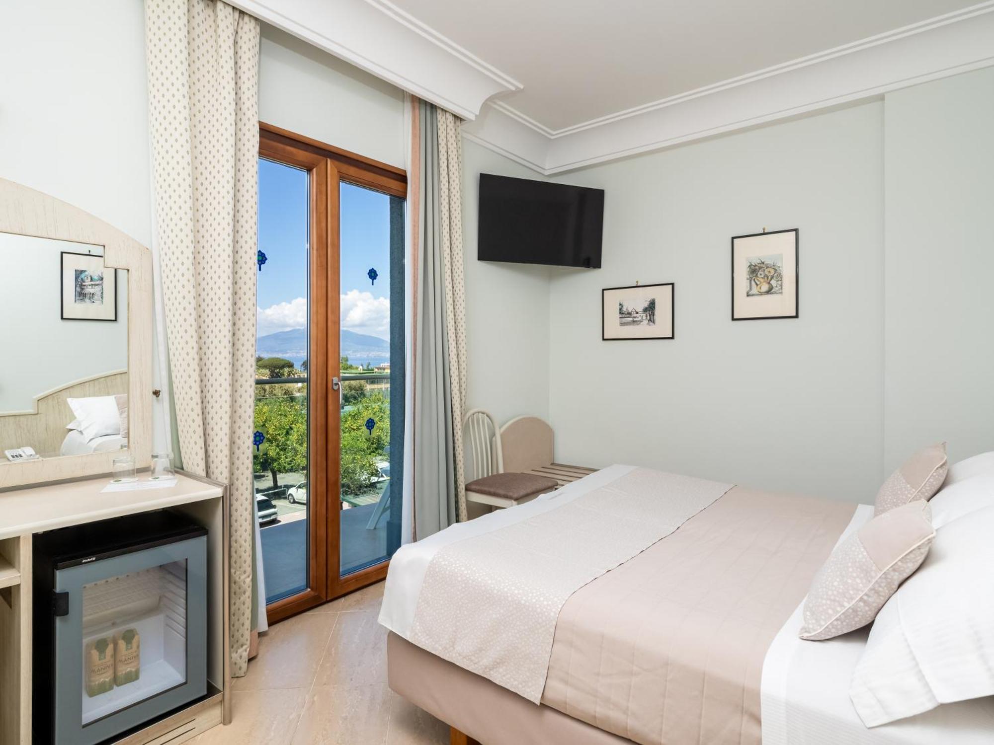 Hotel Gardenia Sorrento, Ascend Hotel Collection Esterno foto