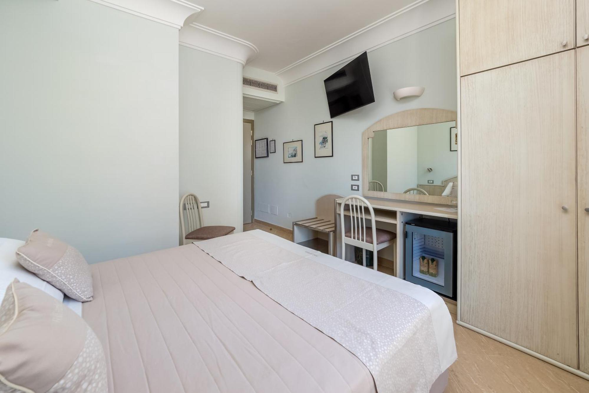 Hotel Gardenia Sorrento, Ascend Hotel Collection Esterno foto