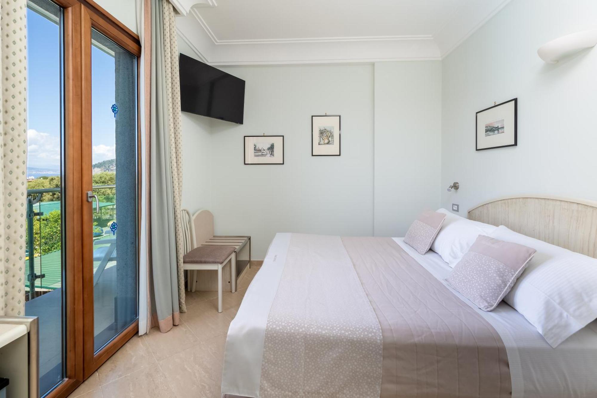 Hotel Gardenia Sorrento, Ascend Hotel Collection Esterno foto