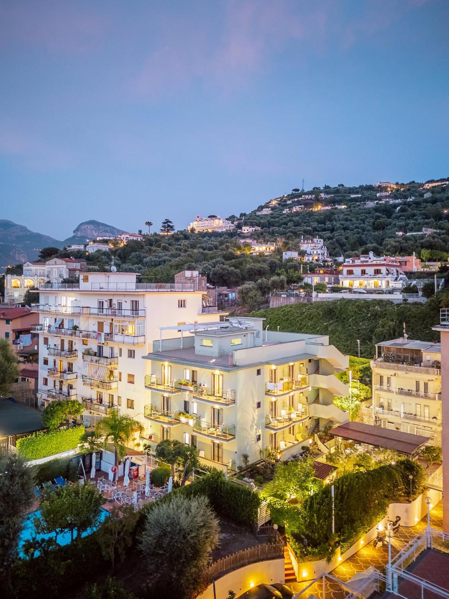 Hotel Gardenia Sorrento, Ascend Hotel Collection Esterno foto